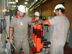 Imagem DISJUNTORES DE ALTA E BAIXA TENS�O