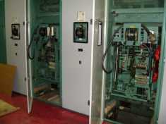 Imagem DISJUNTORES DE ALTA E BAIXA TENS�O